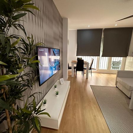 Апартаменты Carreteria Deluxe Малага Экстерьер фото