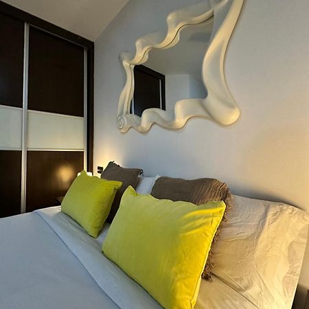 Апартаменты Carreteria Deluxe Малага Экстерьер фото